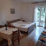 N & V Lägenhet Poreč