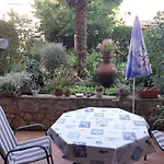 N & V Poreč