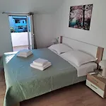 N & V Lägenhet Poreč