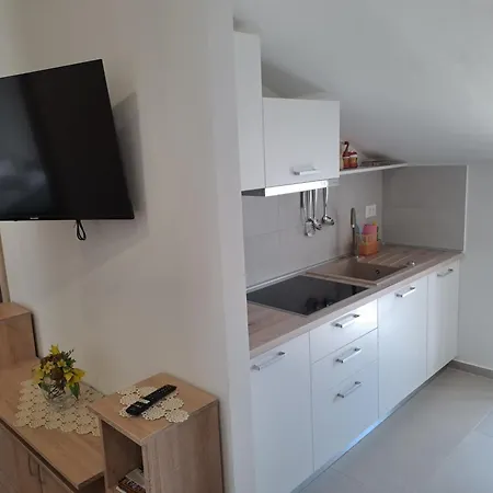 Apartment N & V