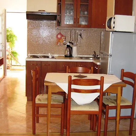 Apartment N & V *